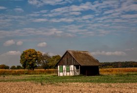 Phoca Thumb M Feldhuette Im Herbst 8577 2017